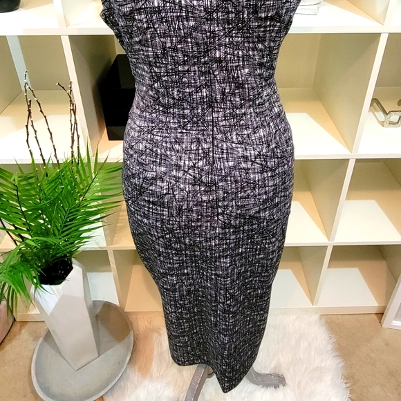 MAGGY LONDON DRESS - Picture 6 of 7